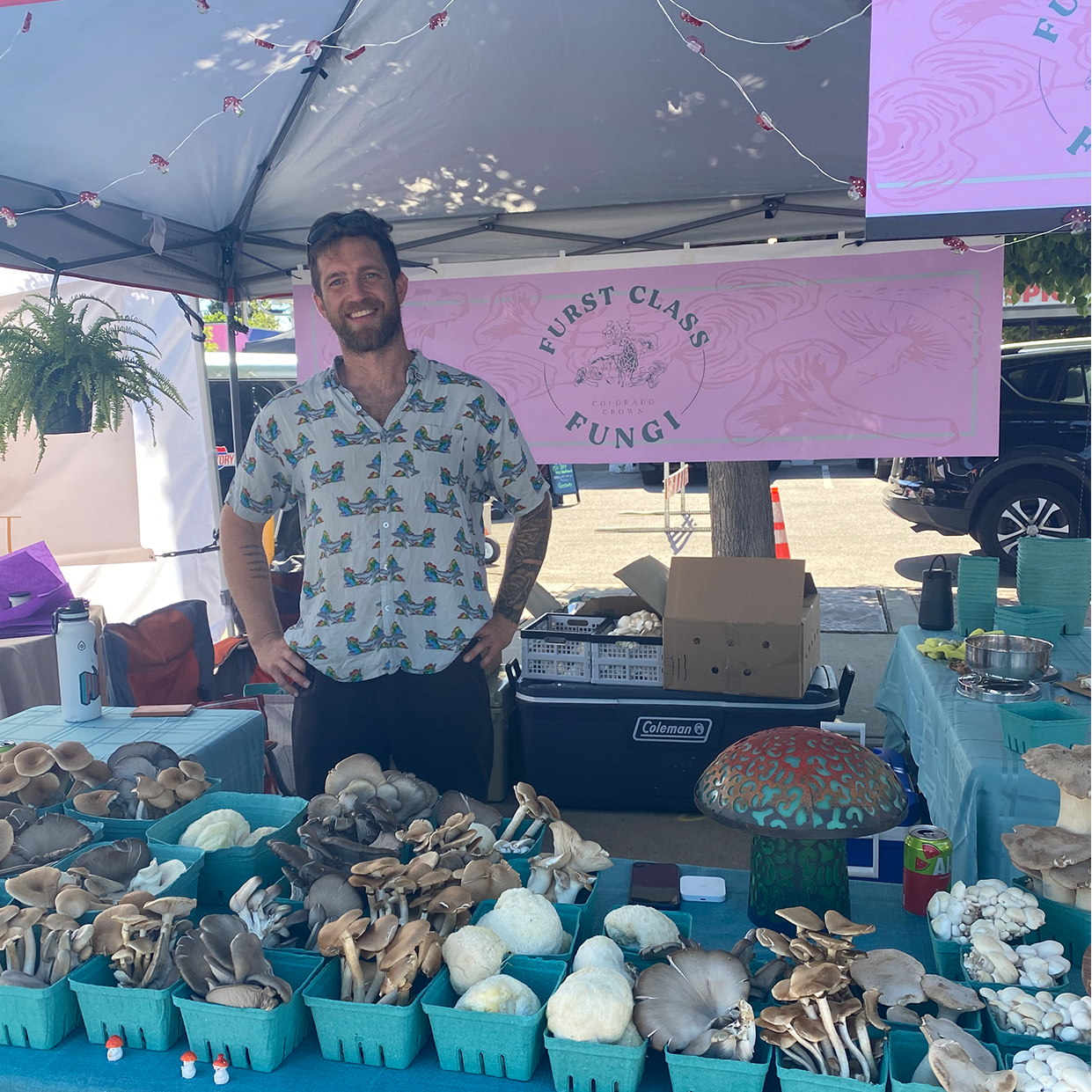 about-us_0002_Famers-market-1
